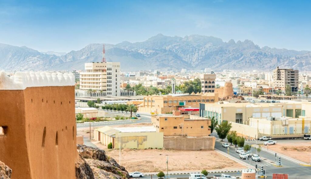 مدينة حائل قلب الشمال النابض وتراث الصحراء العريق
