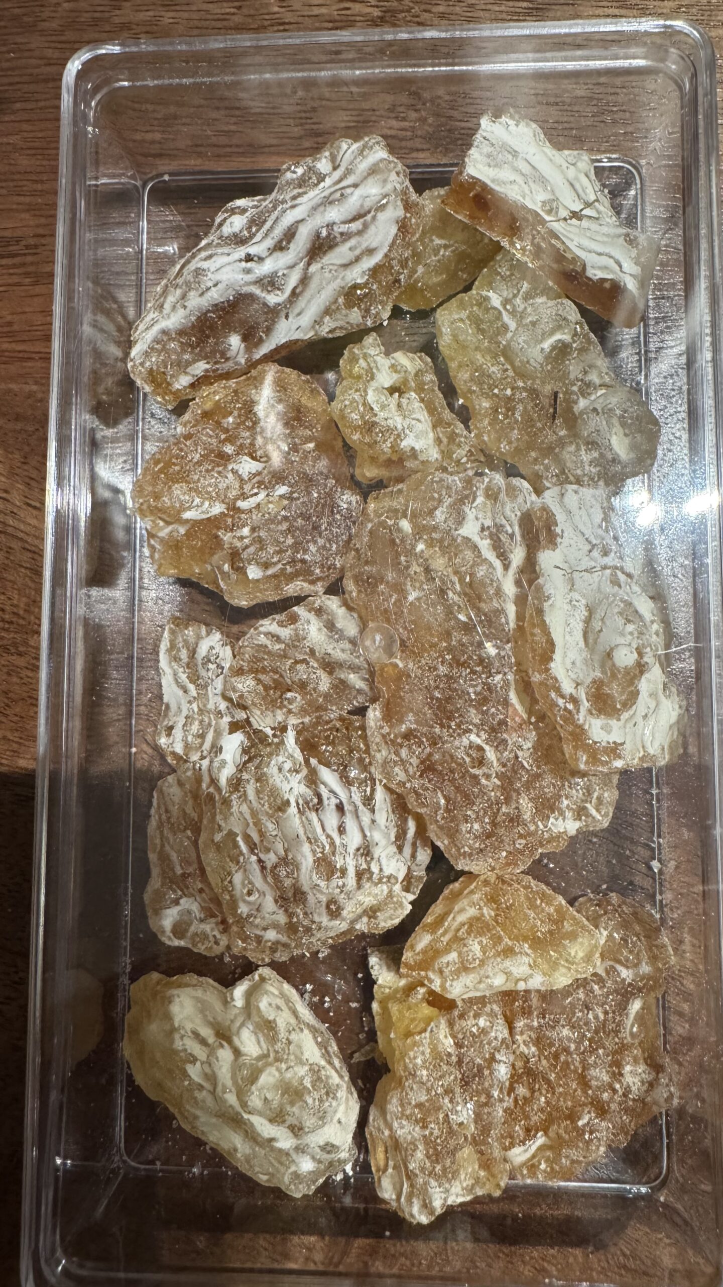 علك مستكة كسر كبيرة